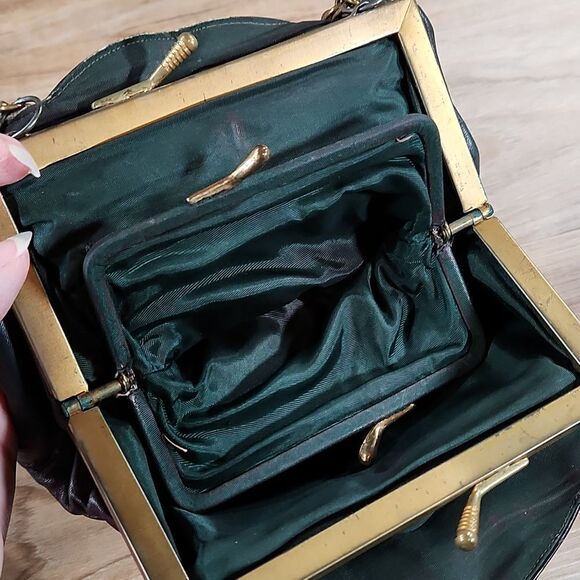 GUC Vintage Quilted Black Leather Mini BAG - Picture 6 of 6